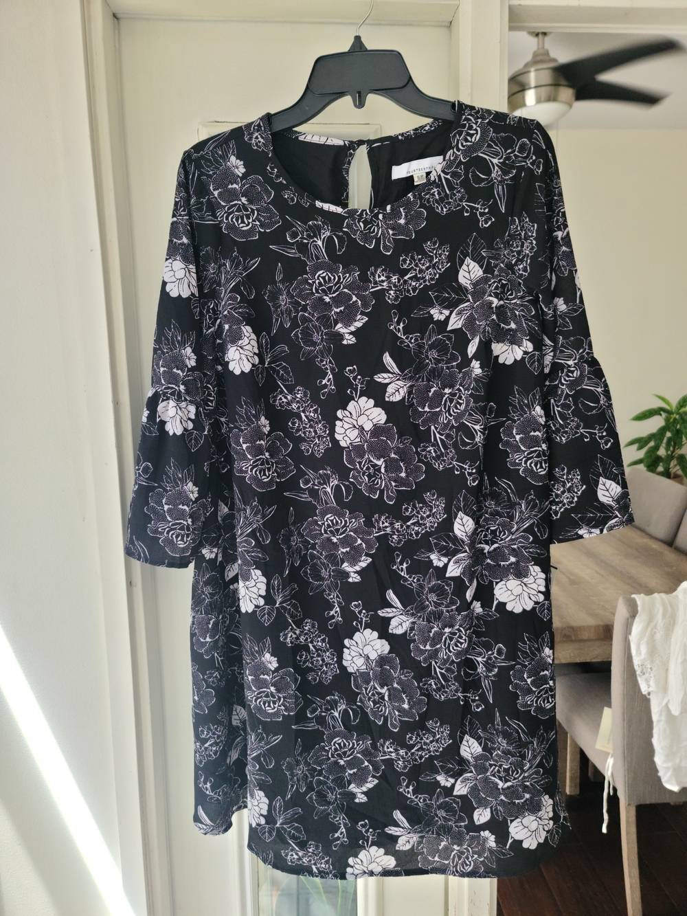 Elegant Black Floral Long-Sleeve Shift maternite Dress